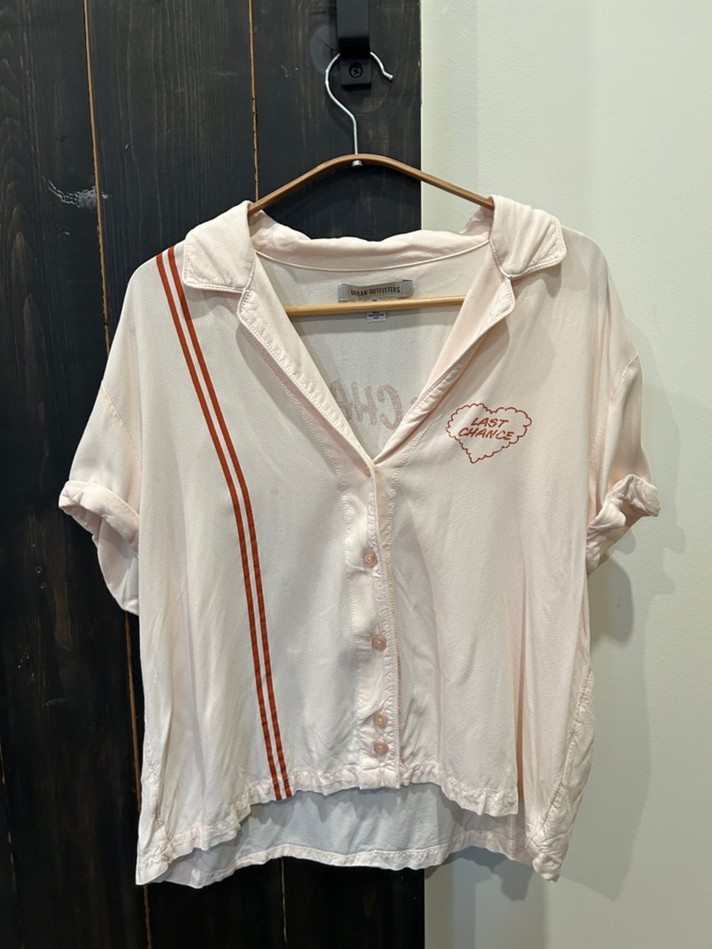 UO Printed Souvenir Button-Down Shirt - Picture 3 of 9